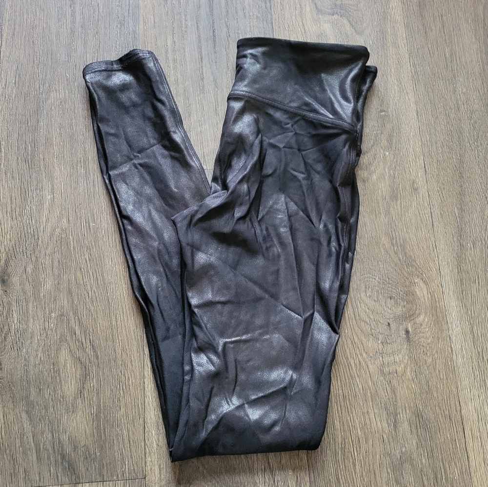 SPANX Black Shiny Leggings size M